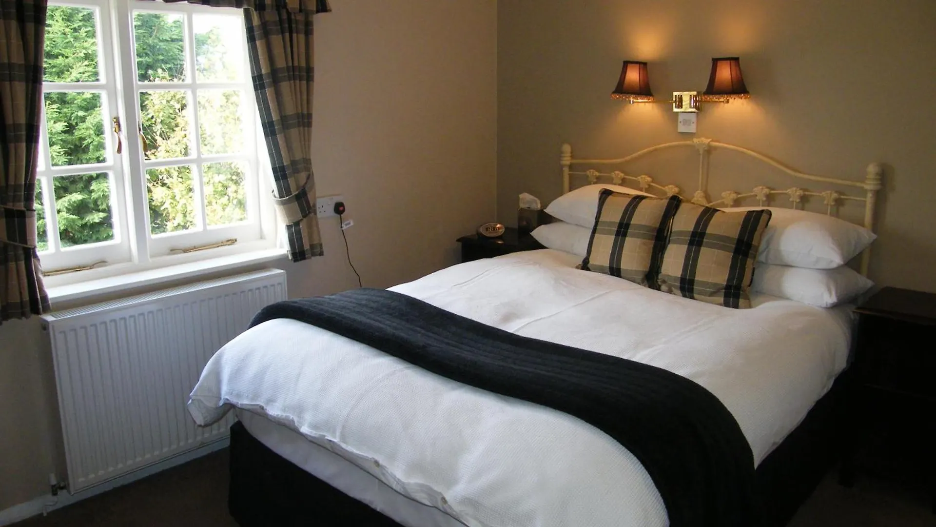 **  Tumbling Weir Hotel Ottery St Mary United Kingdom